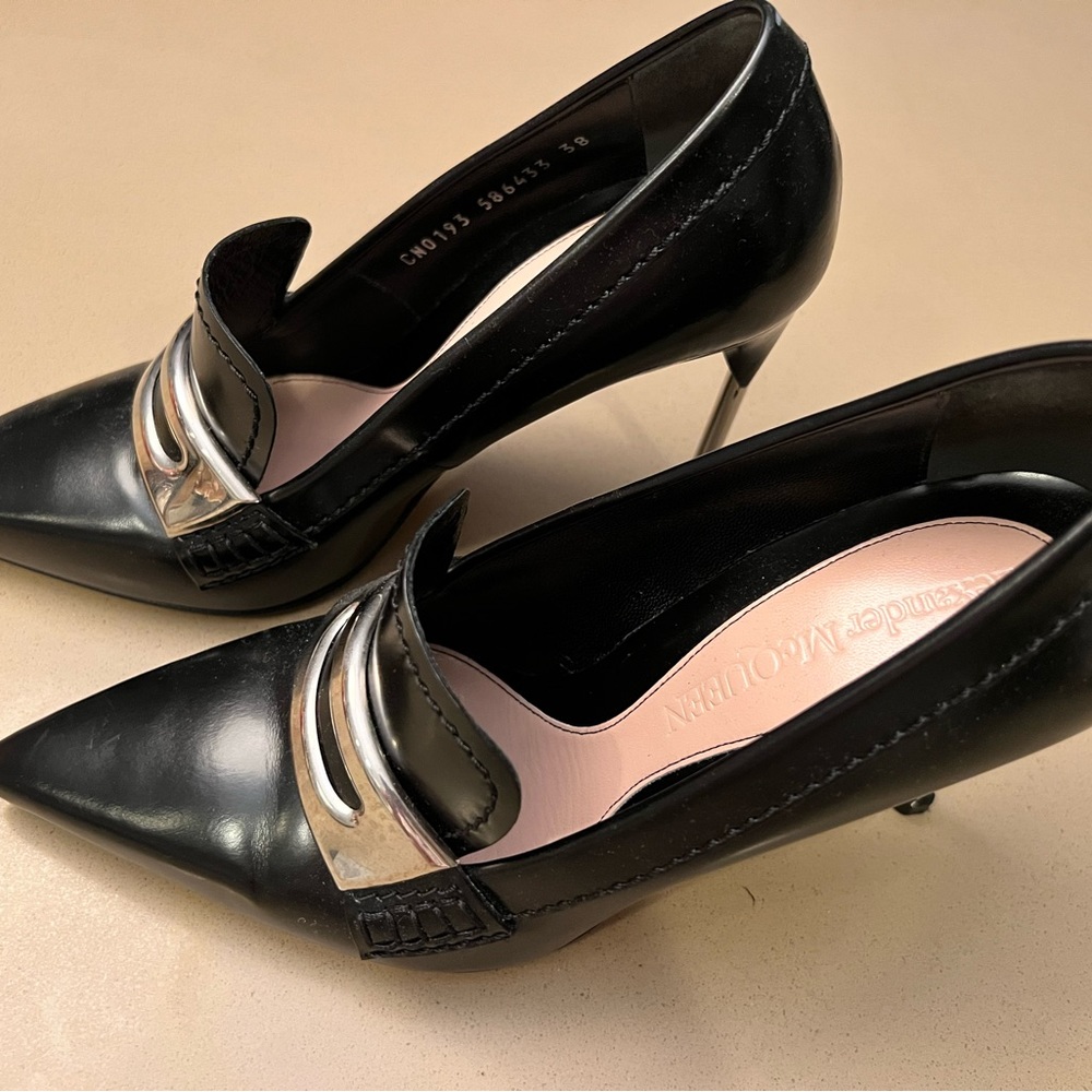Alexander McQueen pumps